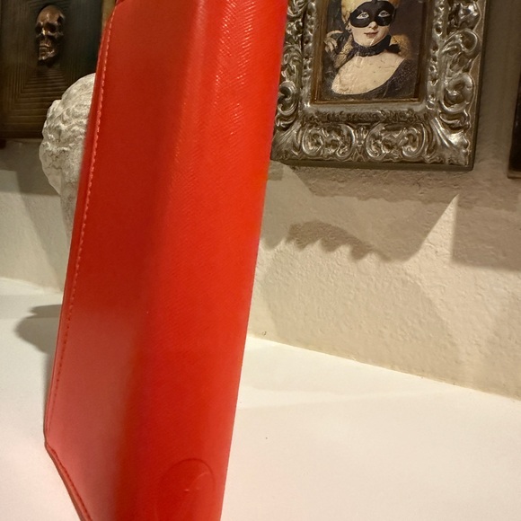 Filofax Saffiano Compact Zip Organiser - Picture 9 of 9